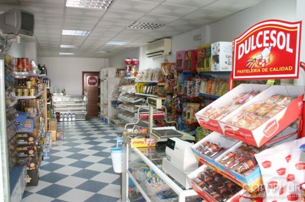 Heladería Pastelería LA CUEVA